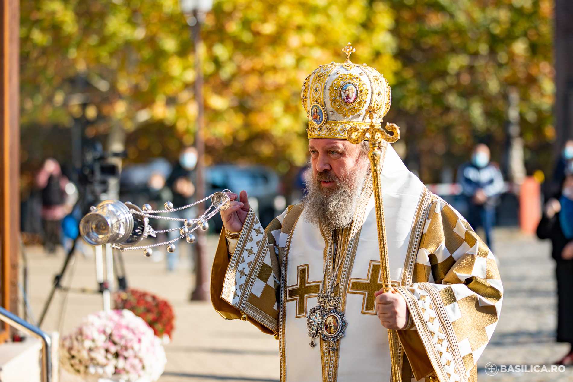 Să reflectăm la valoarea slujirii celorlalţi şi să apreciem darurile lor, îndeamnă PS Timotei Prahoveanul